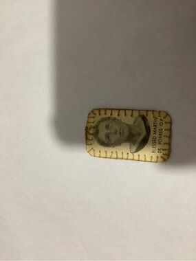 Vintage Catholic Third-Class Relic Badge, a piece of linen